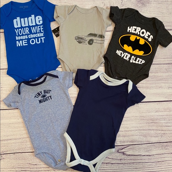 5 onesies - Picture 1 of 12